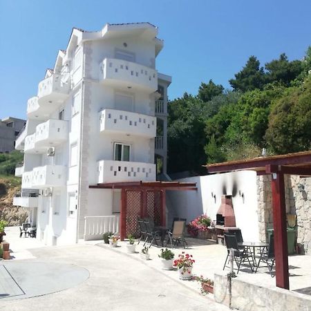 Apartments Malou Baška Voda Exterior foto