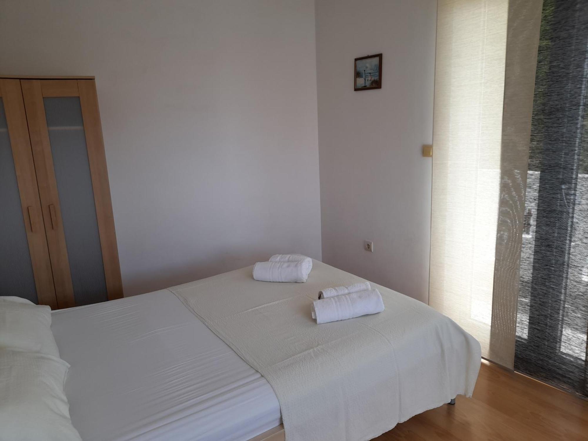 Apartments Malou Baška Voda Habitación foto