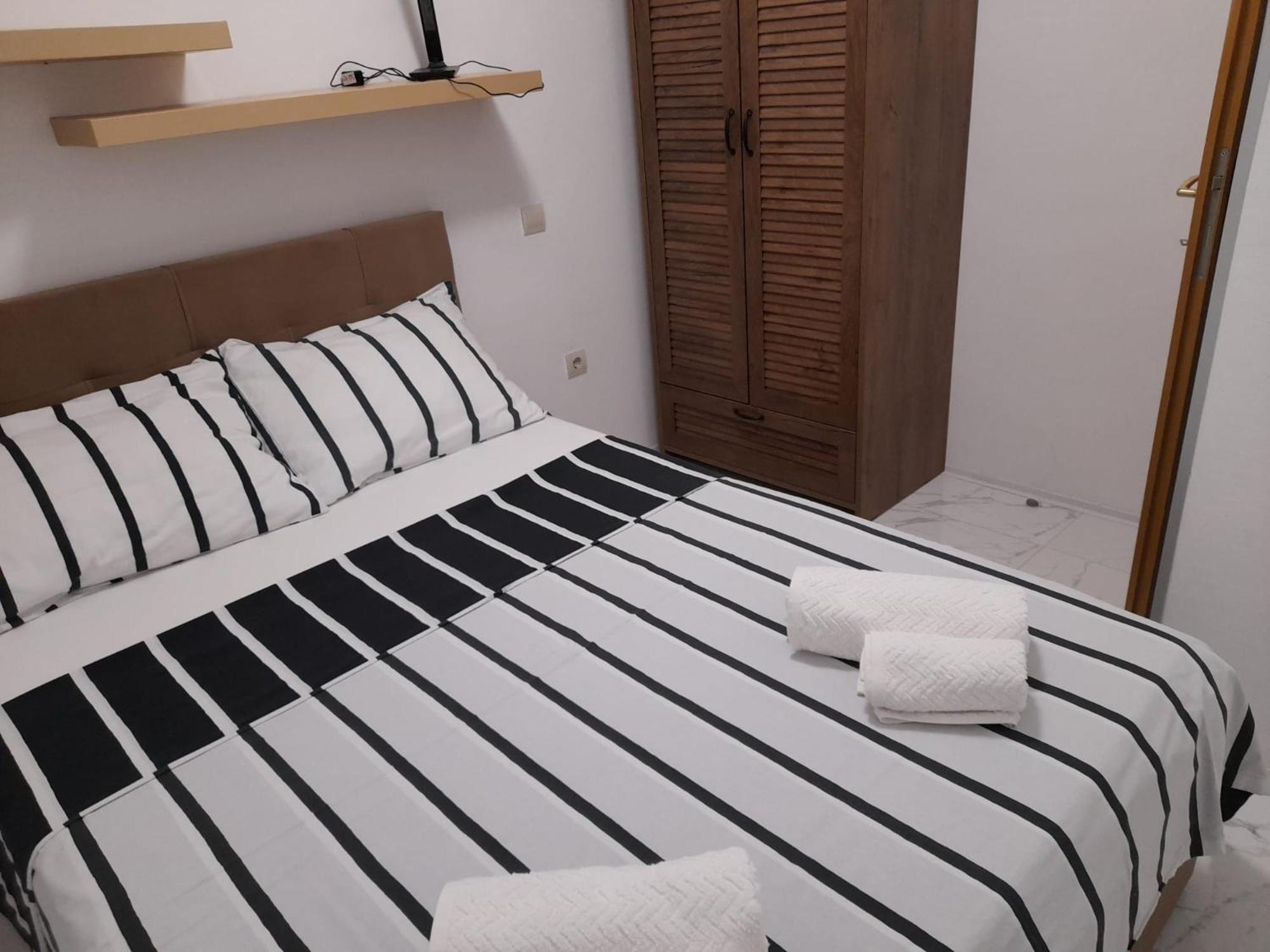 Apartments Malou Baška Voda Habitación foto