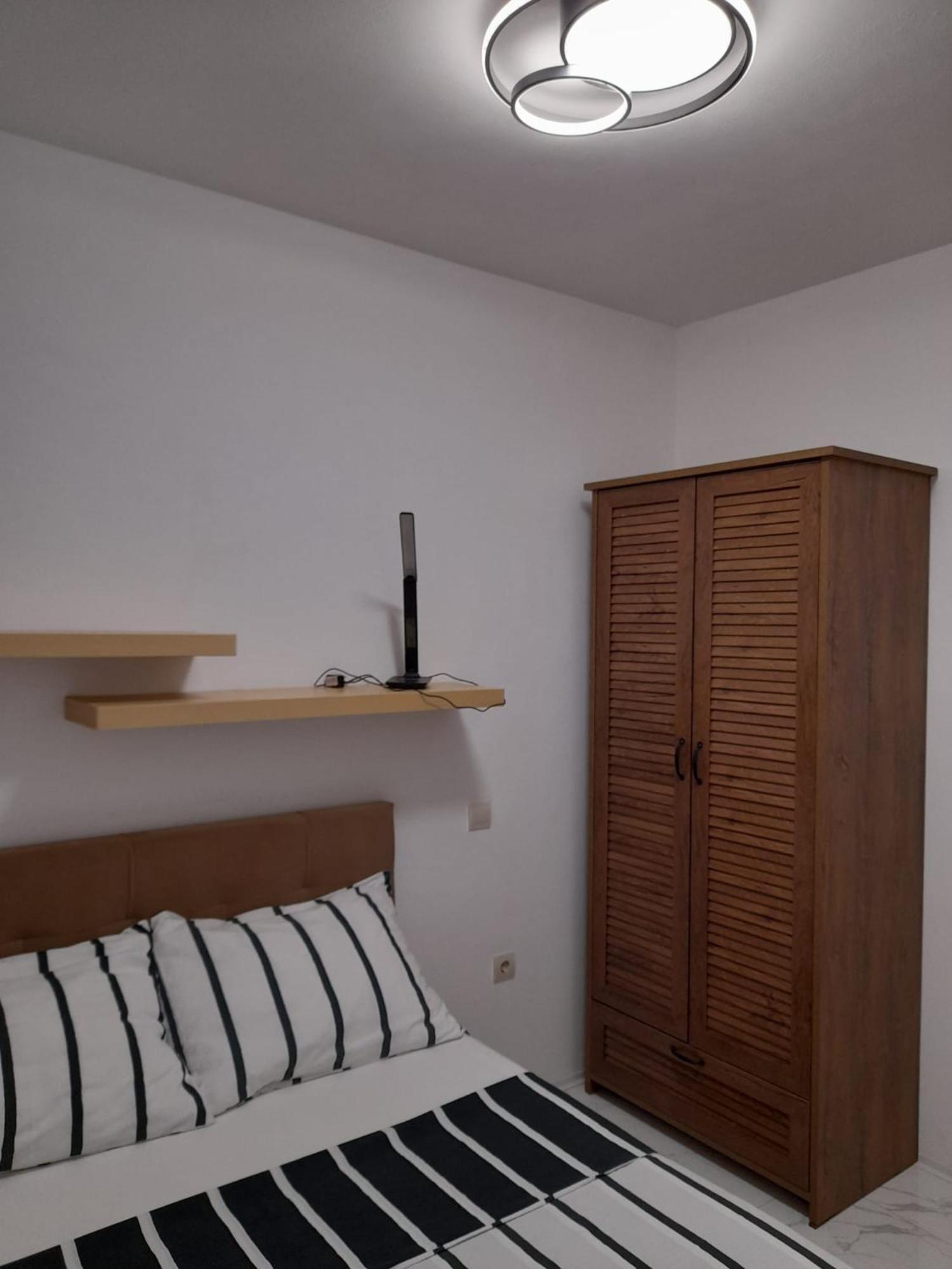 Apartments Malou Baška Voda Habitación foto