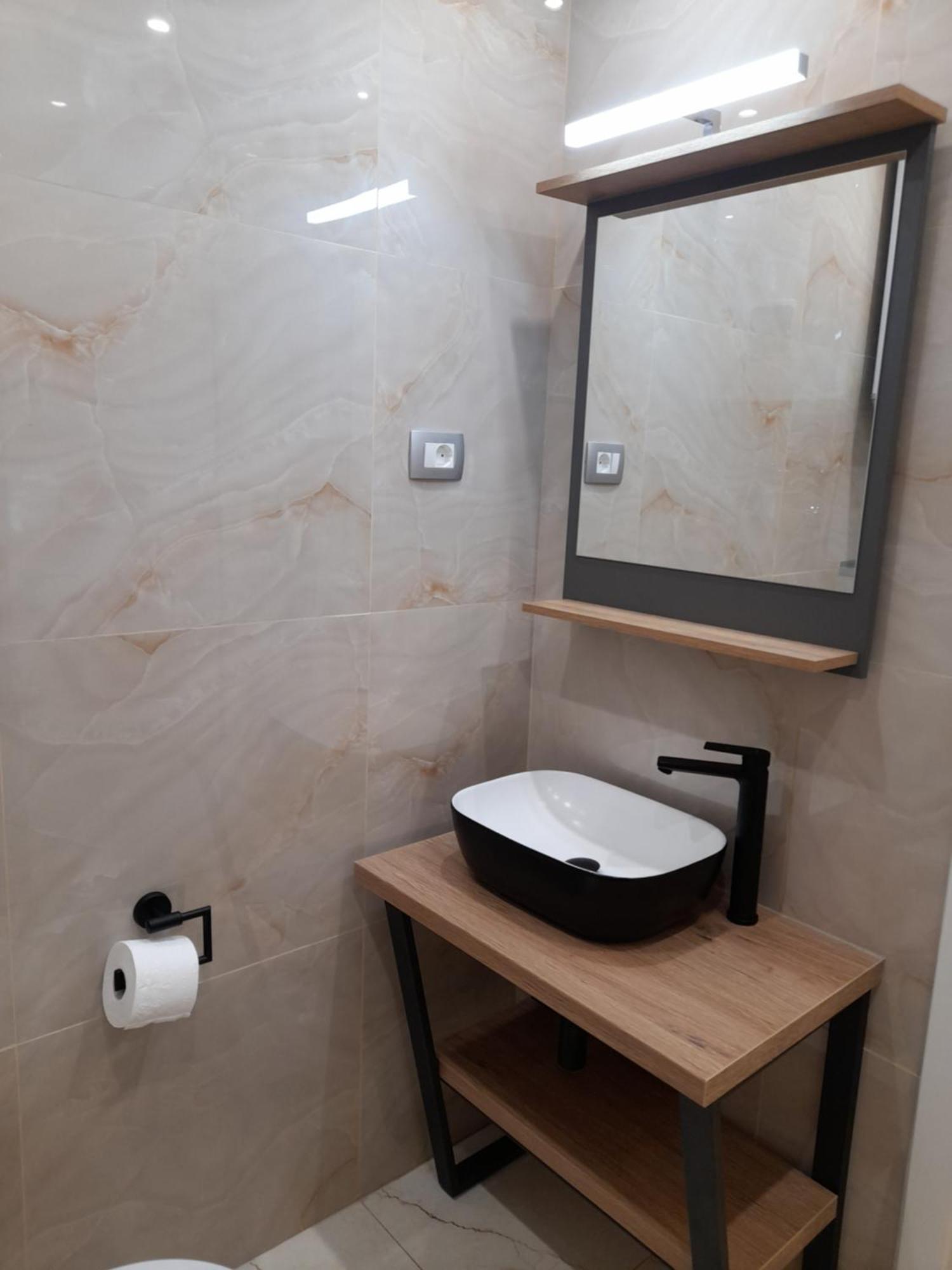 Apartments Malou Baška Voda Habitación foto