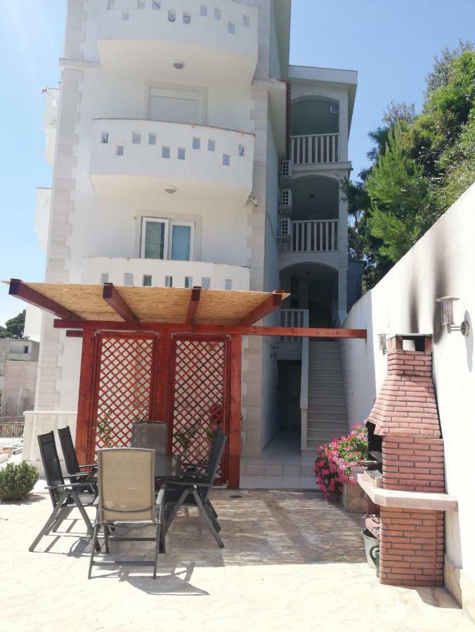 Apartments Malou Baška Voda Exterior foto