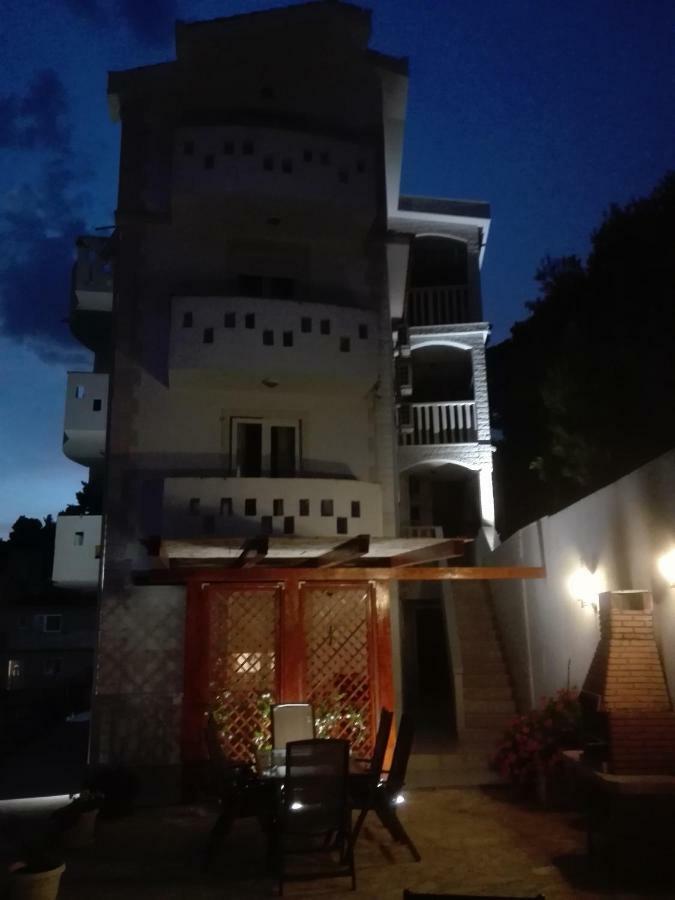 Apartments Malou Baška Voda Exterior foto