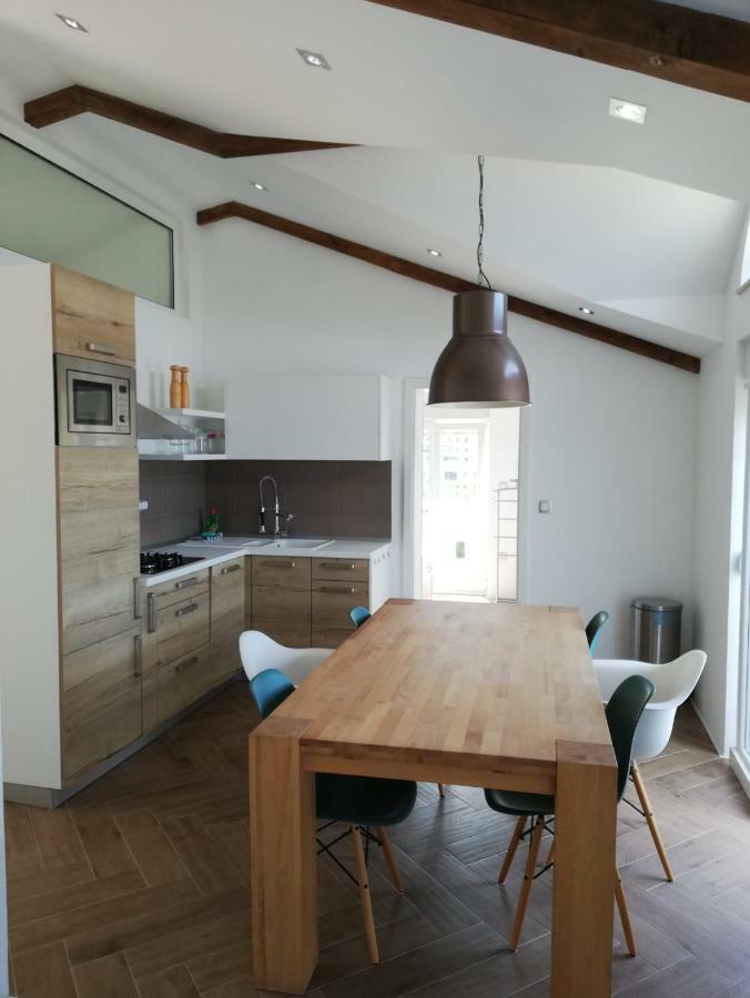 Apartments Malou Baška Voda Habitación foto